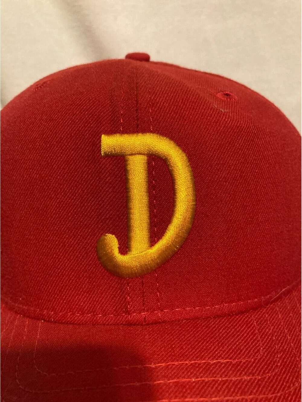 New Era Denny's Fitted Baseball Hat USA Pro Model Mens 7 3/8 Red 1980s-1990s